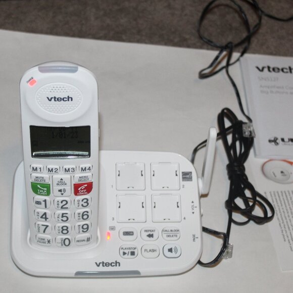 Vtech SN5127 Amplified Cordless Answering System with big buttons and display - Picture 3 of 4